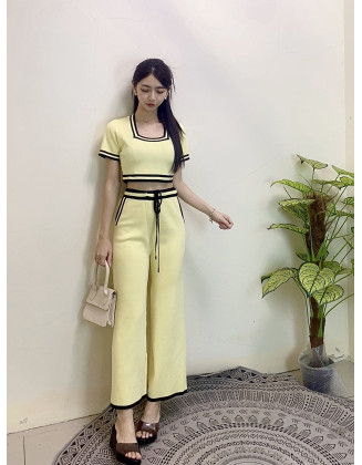 黑边套装