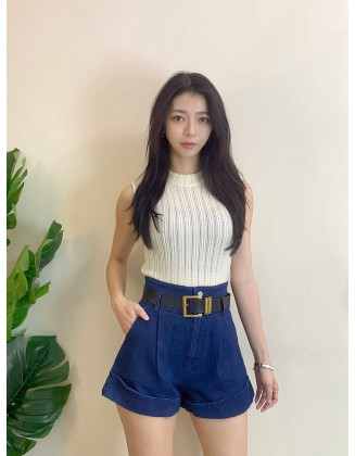 高腰翻边牛仔短裤
