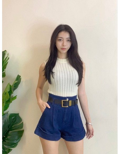 高腰翻边牛仔短裤